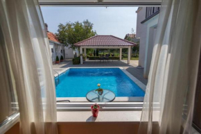 HOLIDAY HOME MIRELA, Makarska - Studenci